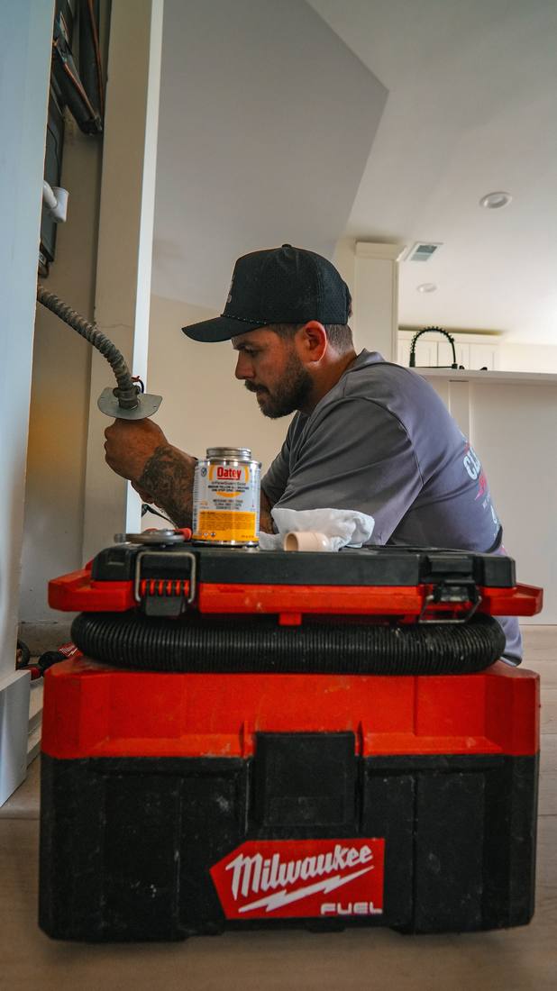 Clearview Plumbing & Gas plumber completing pipe fitting service in Delray Beach